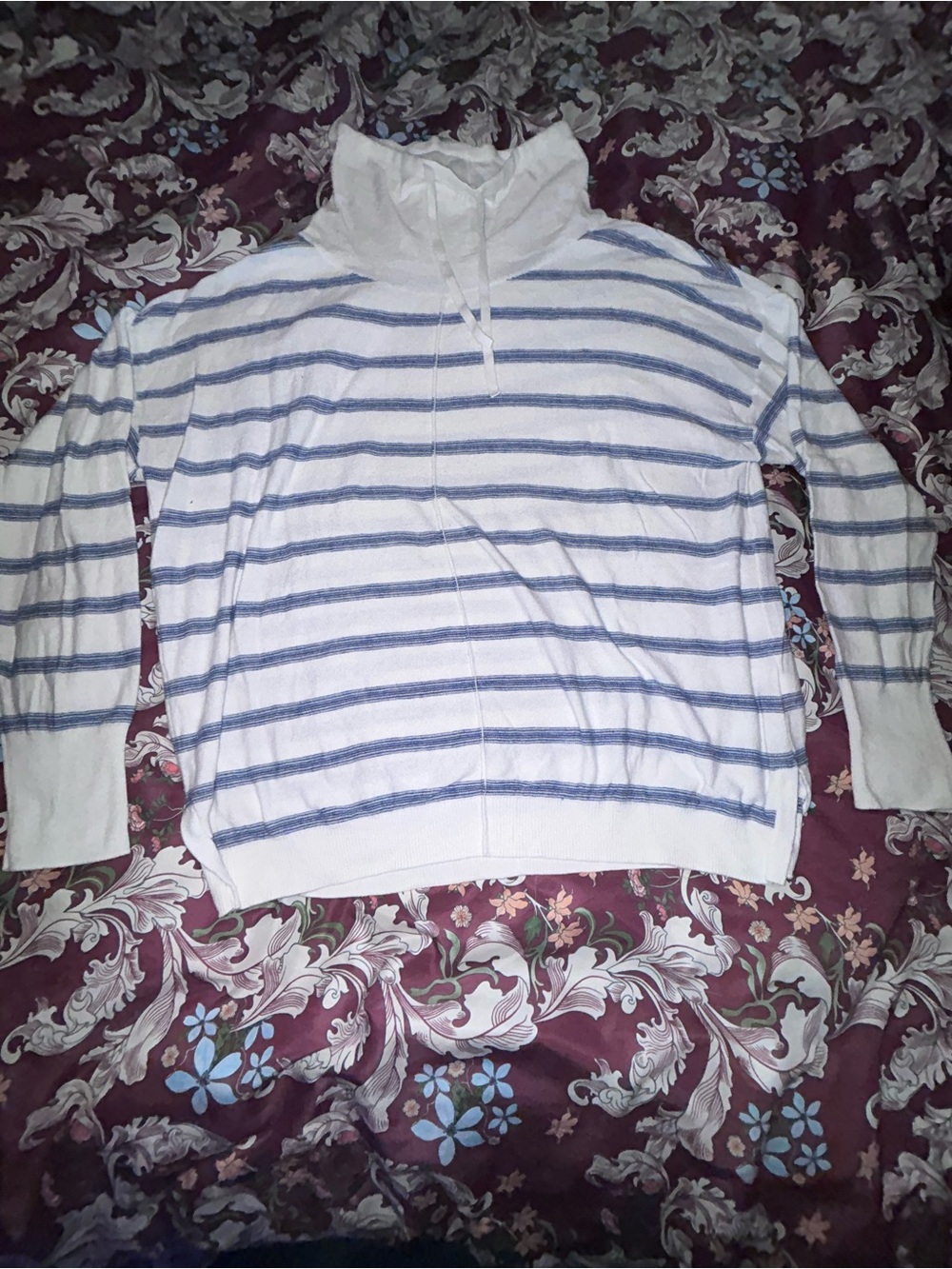 NWOT - Caslon (Nordstrom) Lightweight White Pullover with Blue Stripe Detail